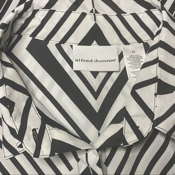 Alfred Dunner Blouse Sz 14 Black White Geometric Sheer 3/4 Sleeve Button Front - Picture 3 of 7